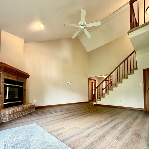 536 Tattersholl Court, Fort Wayne, IN 46804