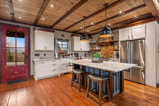 134 Cohutta Overlook Trail, Blue Ridge, GA 30513