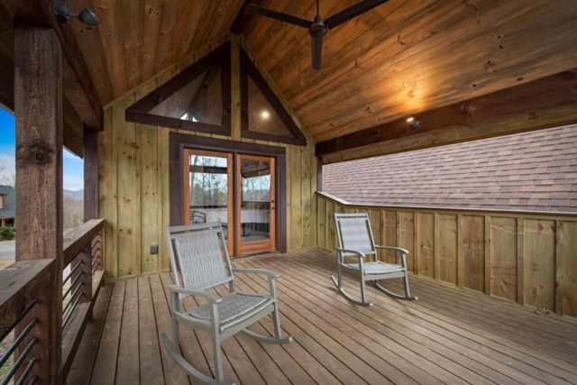 134 Cohutta Overlook Trail, Blue Ridge, GA 30513