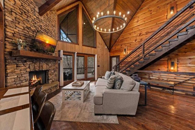 134 Cohutta Overlook Trail, Blue Ridge, GA 30513
