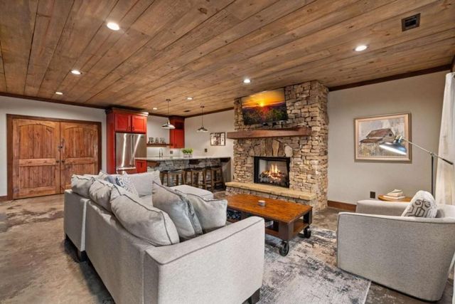 134 Cohutta Overlook Trail, Blue Ridge, GA 30513