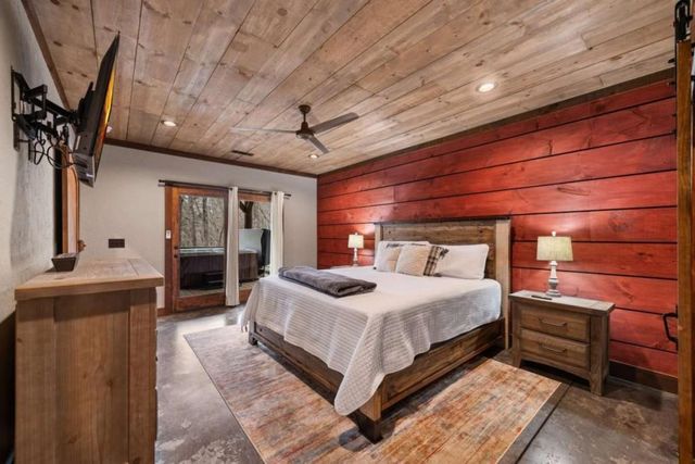 134 Cohutta Overlook Trail, Blue Ridge, GA 30513