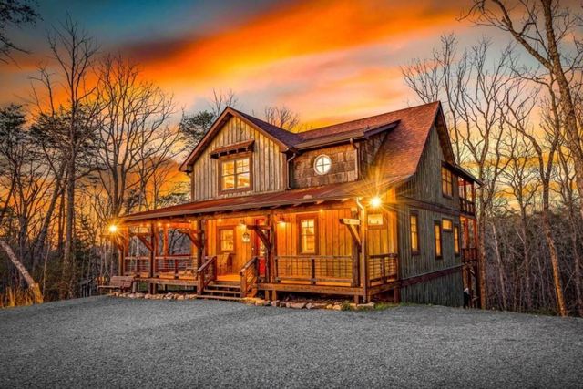 134 Cohutta Overlook Trail, Blue Ridge, GA 30513