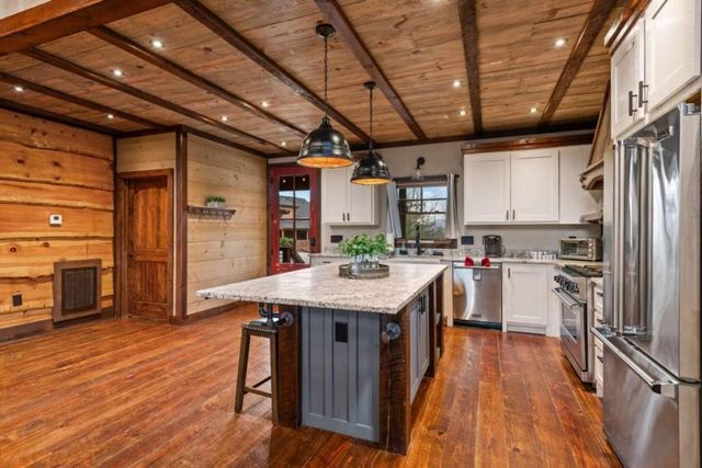 134 Cohutta Overlook Trail, Blue Ridge, GA 30513