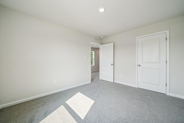 124 MEADOW RIDGE WAY, Staunton, VA 24401