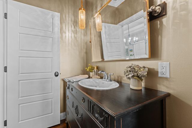 4053 Stone Point Drive NE, Rochester, MN 55906
