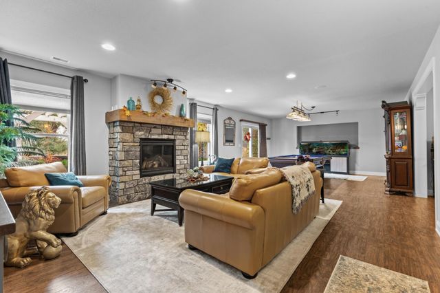 4053 Stone Point Drive NE, Rochester, MN 55906