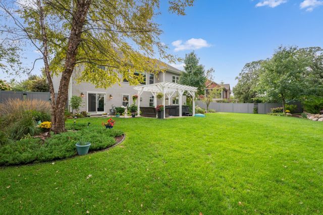 4053 Stone Point Drive NE, Rochester, MN 55906
