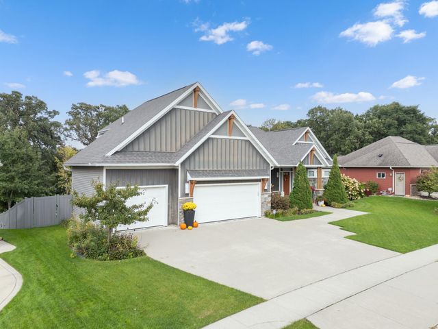4053 Stone Point Drive NE, Rochester, MN 55906