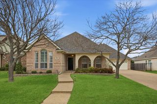 7005 Brierhill Court, Fort Worth, TX 76132