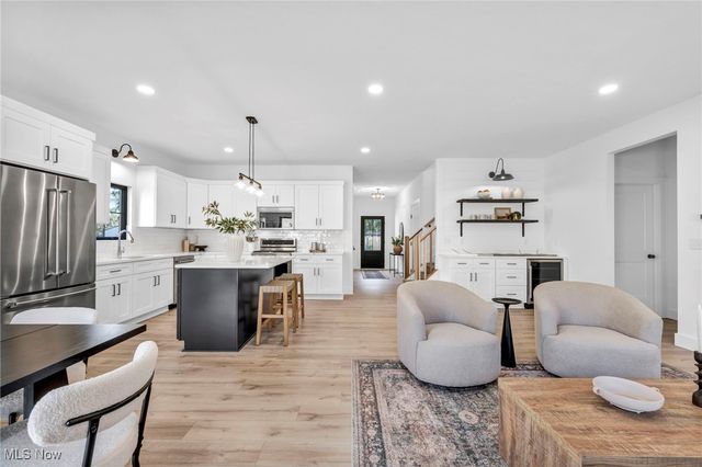 6728 Benedict Drive, Middleburg Heights, OH 44130