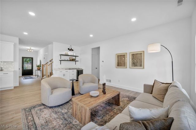 6728 Benedict Drive, Middleburg Heights, OH 44130