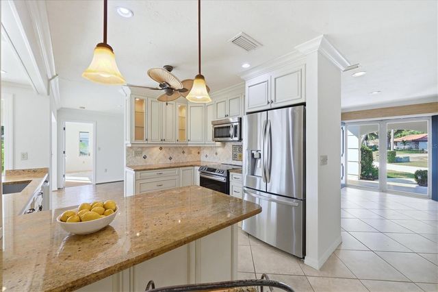 4986 WATERBRIDGE DOWN, Sarasota, FL 34235