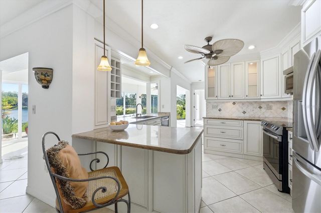 4986 WATERBRIDGE DOWN, Sarasota, FL 34235