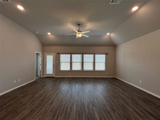 8941 Lantana Meadow Drive, Fort Worth, TX 76131