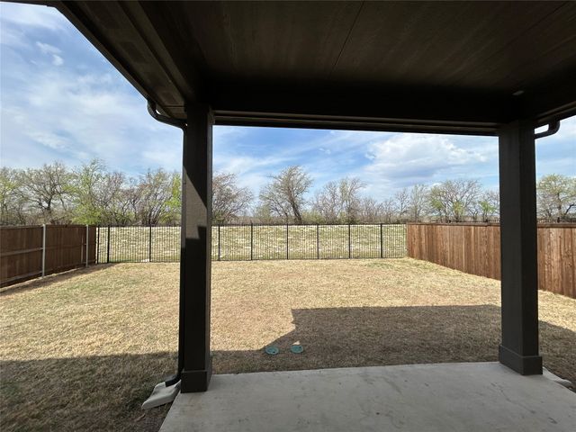 8941 Lantana Meadow Drive, Fort Worth, TX 76131