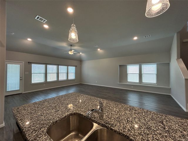 8941 Lantana Meadow Drive, Fort Worth, TX 76131