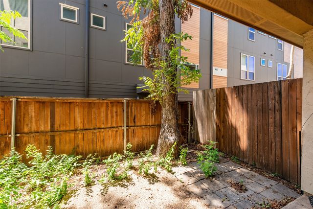 1914 Euclid Avenue C, Dallas, TX 75206