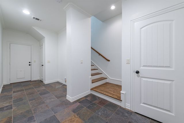 1914 Euclid Avenue C, Dallas, TX 75206