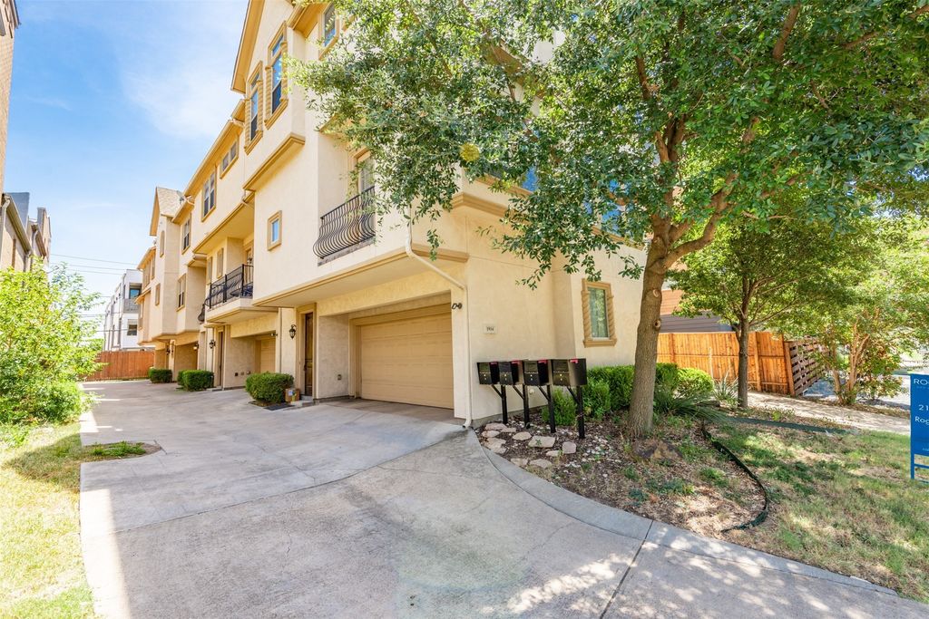 1914 Euclid Avenue C, Dallas, TX 75206