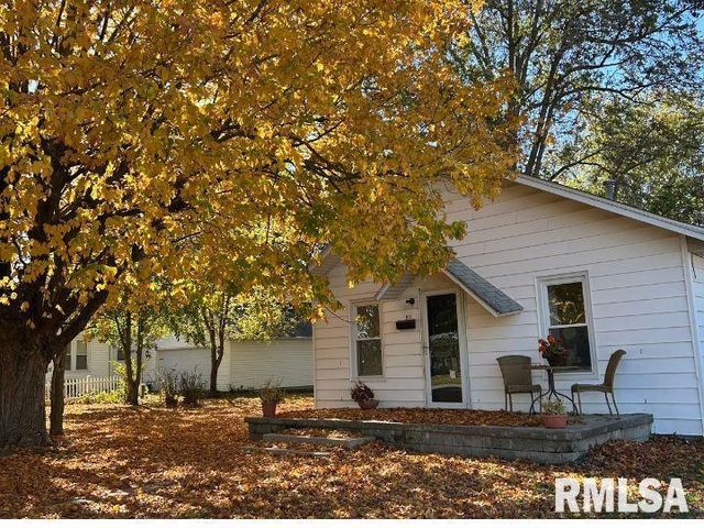 511 N SHELBY Street, Salem, IL 62881