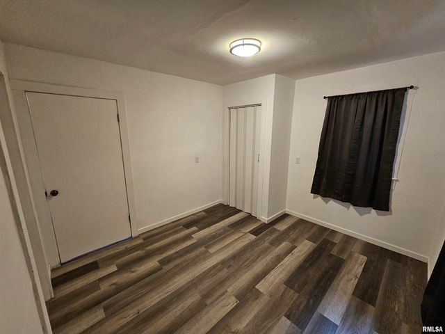 511 N SHELBY Street, Salem, IL 62881