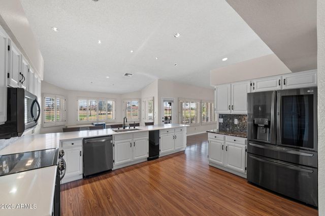 2566 LEISURE WORLD --, Mesa, AZ 85206