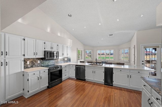 2566 LEISURE WORLD --, Mesa, AZ 85206