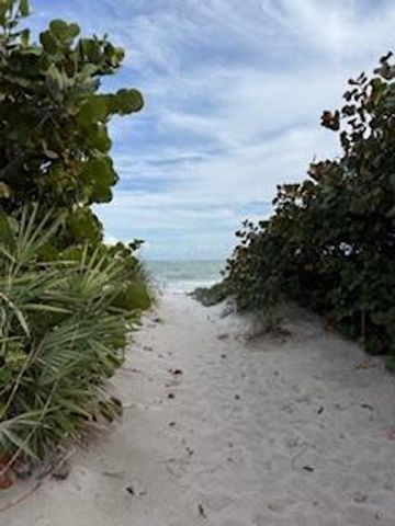 3325 Orange Avenue, Fort Pierce, FL 34947