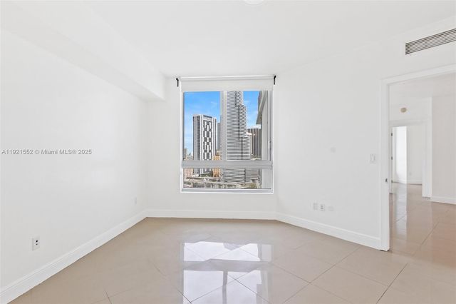 350 S Miami Ave 1805, Miami, FL 33130