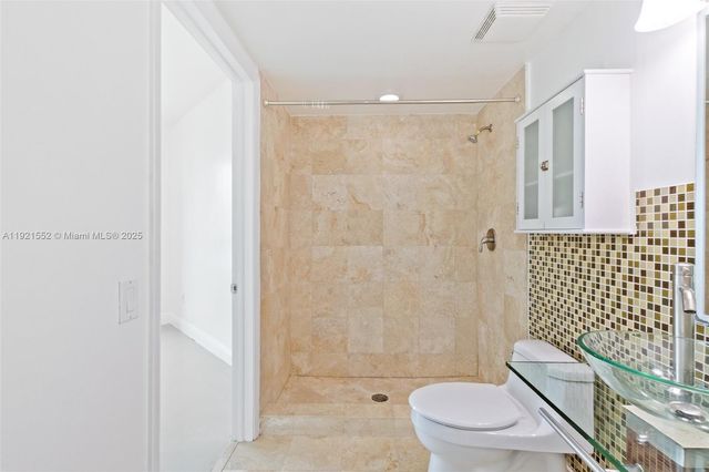 350 S Miami Ave 1805, Miami, FL 33130