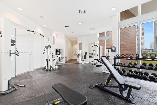 350 S Miami Ave 1805, Miami, FL 33130