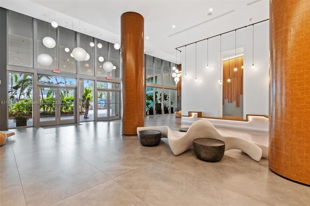 350 S Miami Ave 1805, Miami, FL 33130