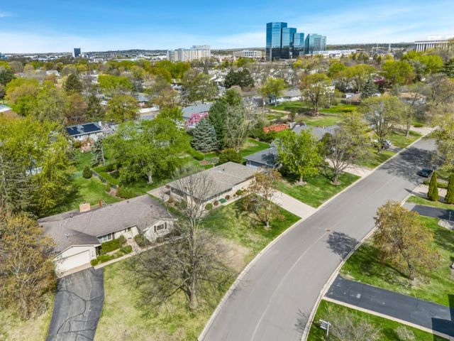8316 Beard Road, Bloomington, MN 55431