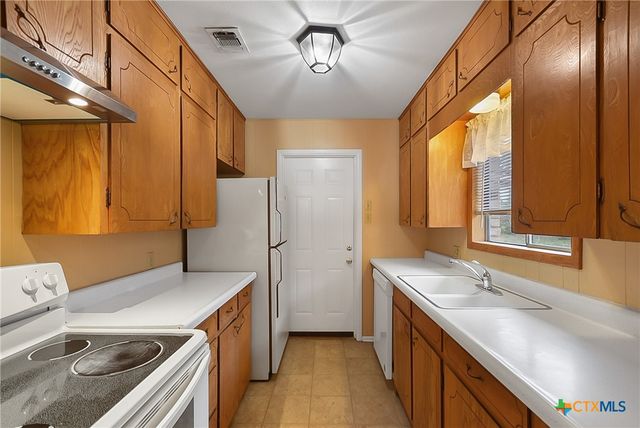 185 Oklahoma Avenue, New Braunfels, TX 78130
