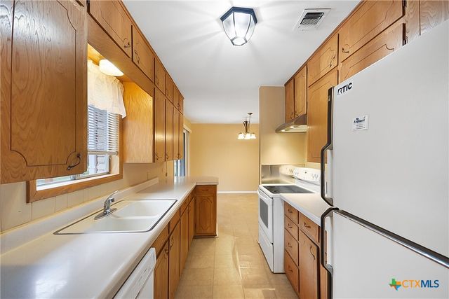 185 Oklahoma Avenue, New Braunfels, TX 78130