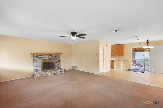 185 Oklahoma Avenue, New Braunfels, TX 78130