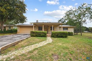 185 Oklahoma Avenue, New Braunfels, TX 78130