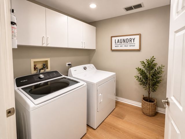82 Holmes Way X2, Schaumburg, IL 60193