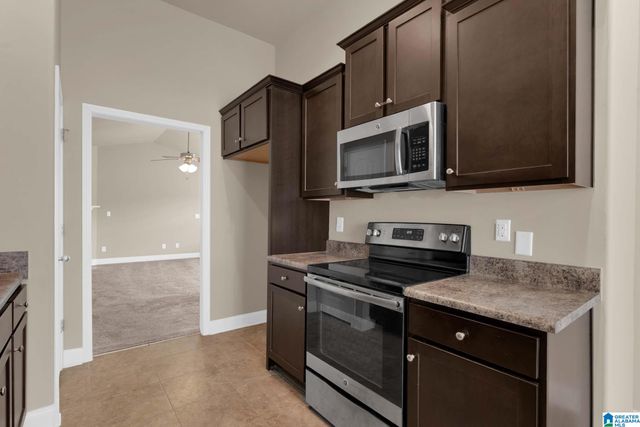 196 GREENWOOD CIRCLE, Calera, AL 35040