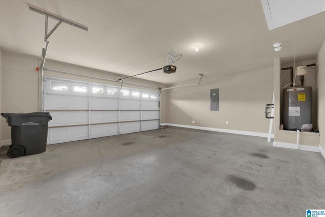 196 GREENWOOD CIRCLE, Calera, AL 35040