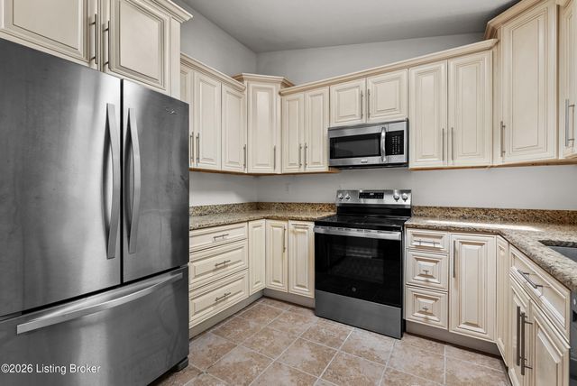 7406 Covey Pl, Louisville, KY 40291