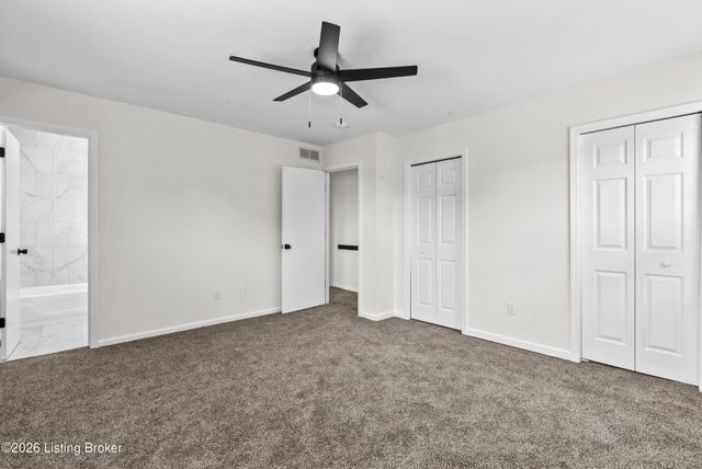 7406 Covey Pl, Louisville, KY 40291