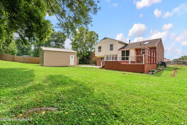 7406 Covey Pl, Louisville, KY 40291