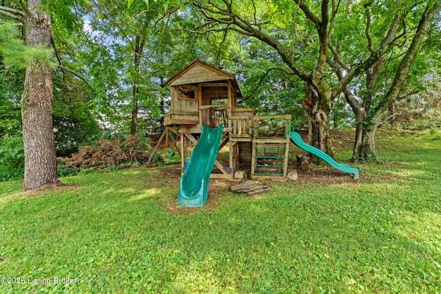 7406 Covey Pl, Louisville, KY 40291