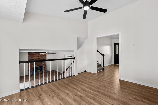 7406 Covey Pl, Louisville, KY 40291