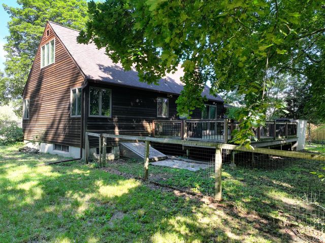 13 Hewlett Road, Red Hook, NY 12571