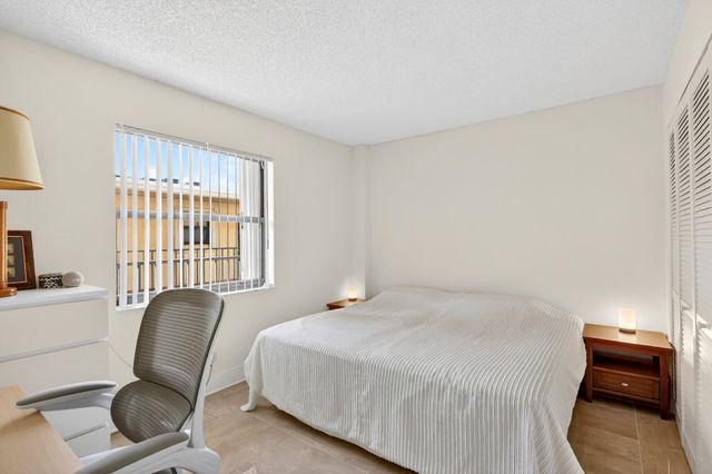 890 N Federal Highway 403, Lantana, FL 33462