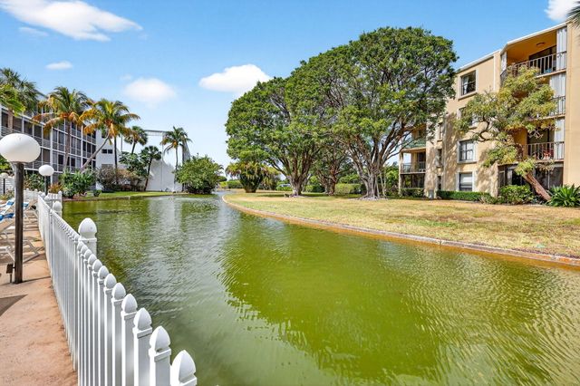 890 N Federal Highway 403, Lantana, FL 33462