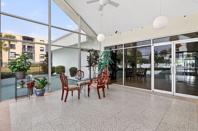 890 N Federal Highway 403, Lantana, FL 33462